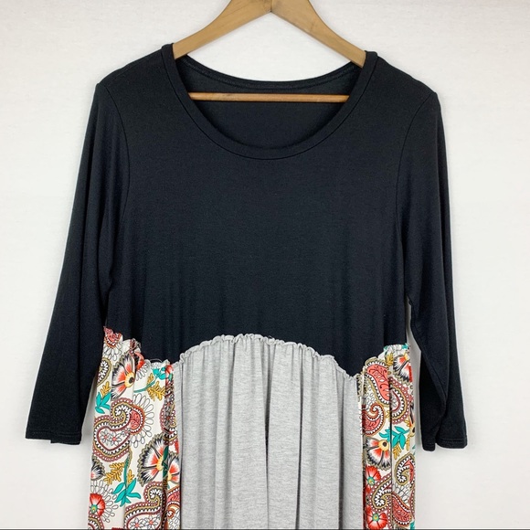 Boutique Brand Sol RHR Asymmetric Floral Blouse - Picture 3 of 13